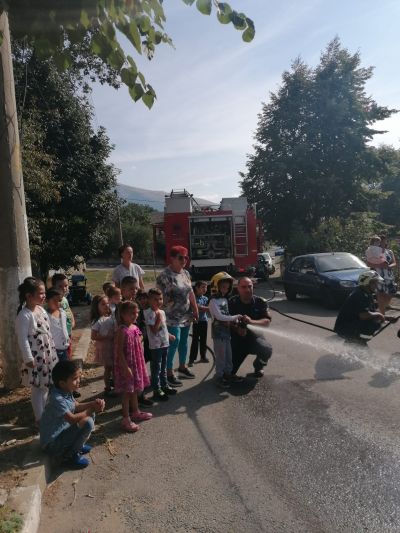 Ден на пожарната безопасност - ДГ Българче - Антон