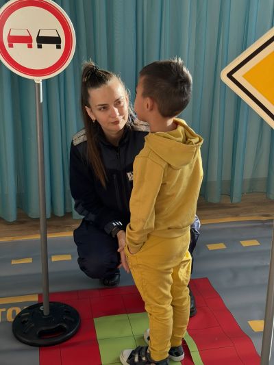 Световен ден за възпоменание на жертвите на пътнотранспортни произшествия - ДГ Българче - Антон